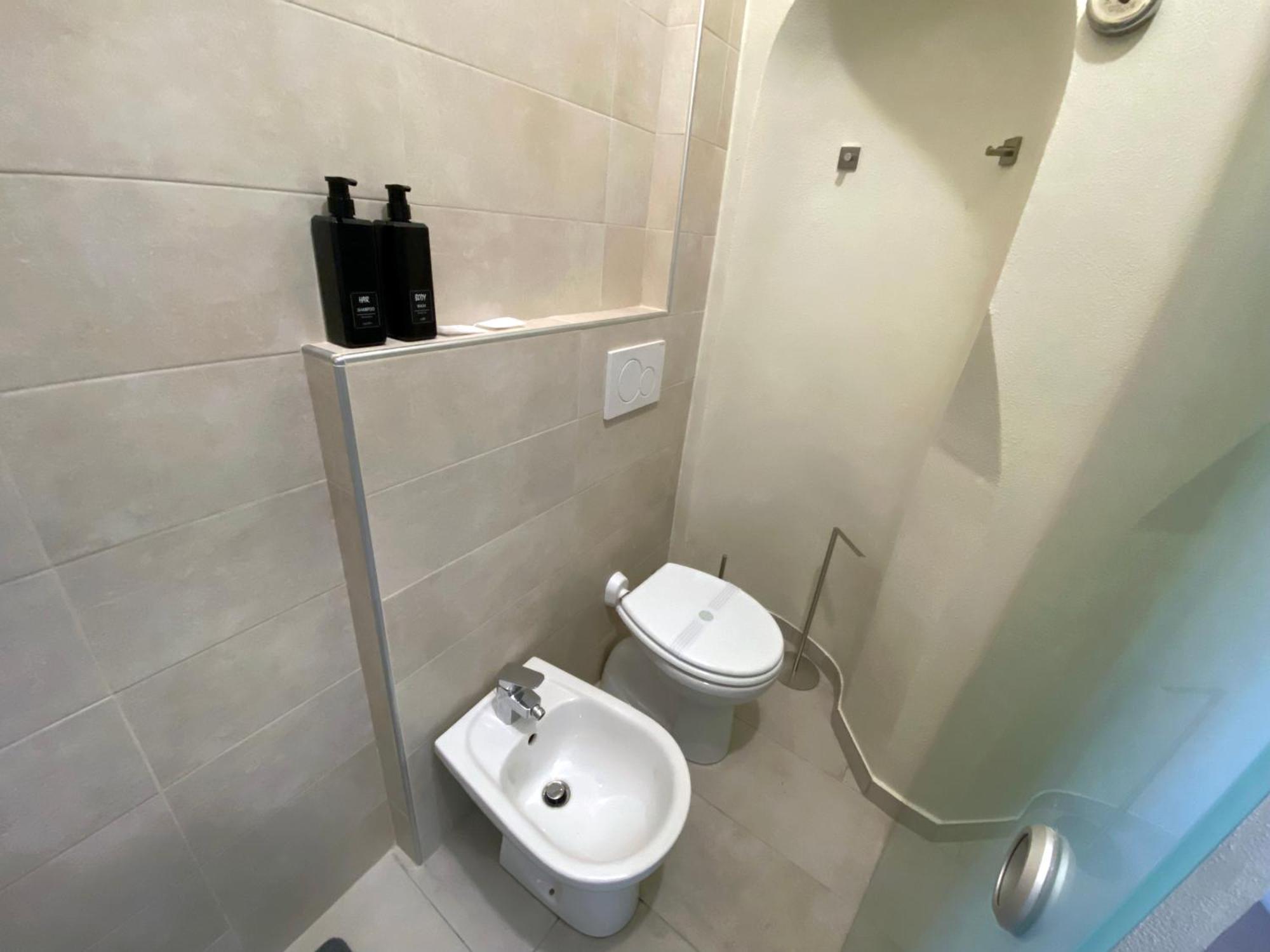 Appartamento Anna - Comfort E Stile In Centro Storico Imola Buitenkant foto