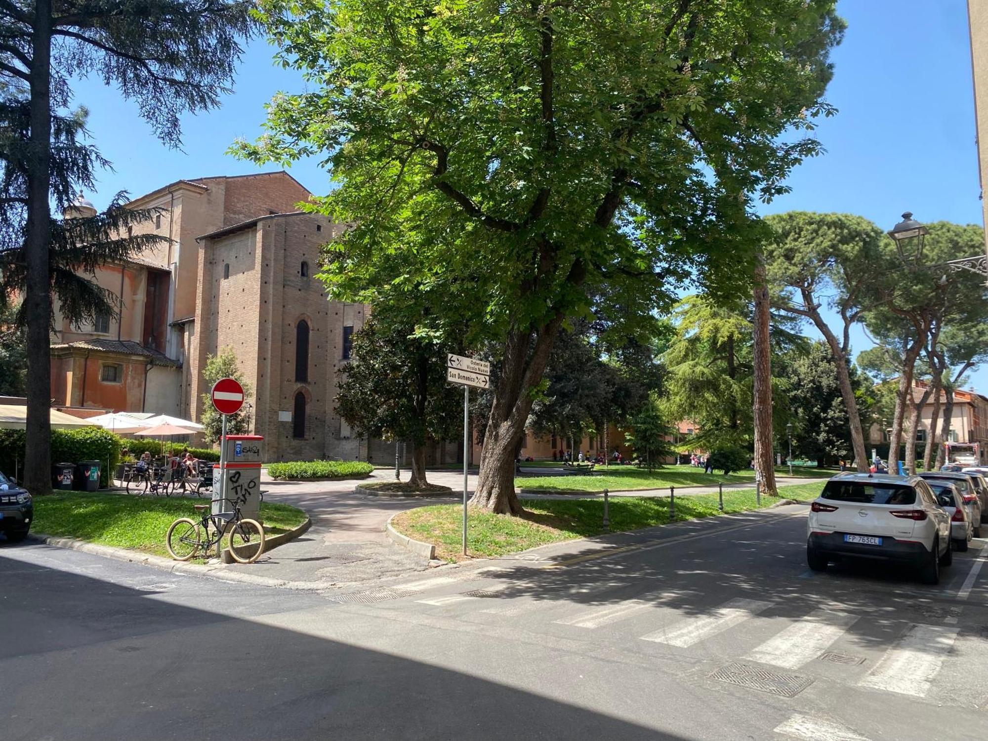 Appartamento Anna - Comfort E Stile In Centro Storico Imola Buitenkant foto