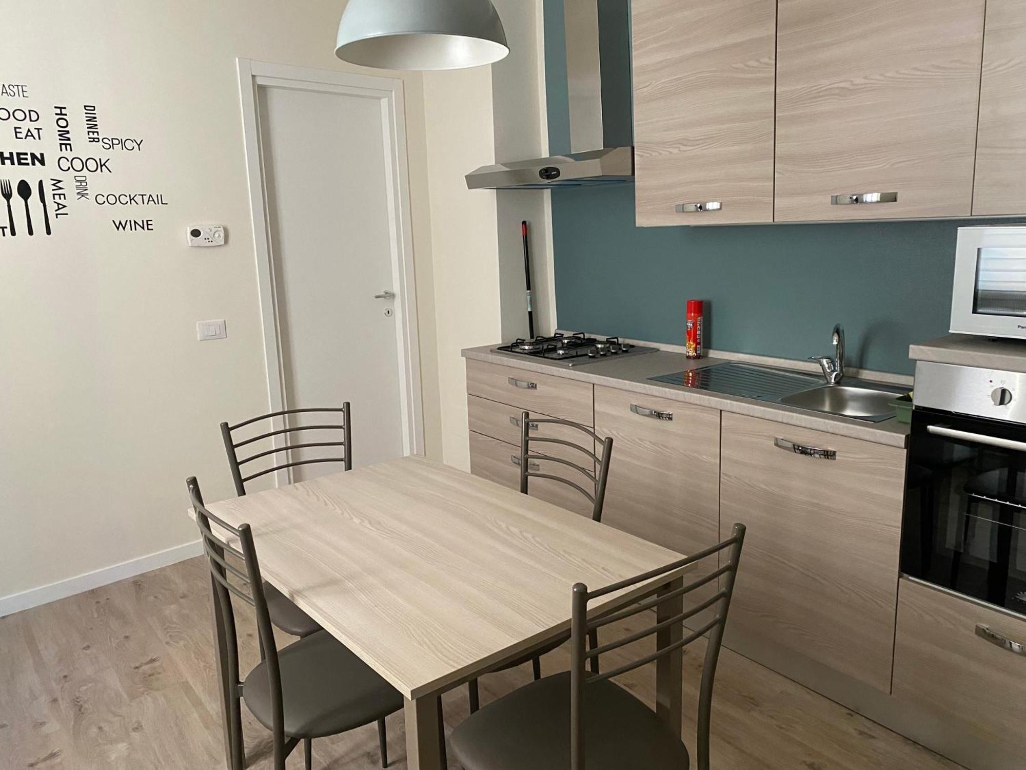 Appartamento Anna - Comfort E Stile In Centro Storico Imola Buitenkant foto